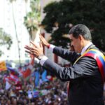 Nicolás Maduro greets the people after being sworn in as the president of Venezuela for the 2025-2031 term, January 10, 2025. Photo: VTV.