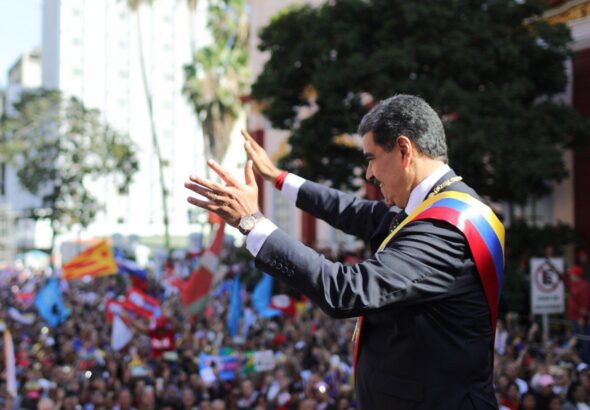Nicolás Maduro greets the people after being sworn in as the president of Venezuela for the 2025-2031 term, January 10, 2025. Photo: VTV.