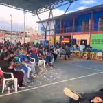 Venezuelan citizens gather in Petare, Caracas, to identify the communal projects that will selected in the upcoming communal consultation on February 2. Photo: IG/@pinfantea.