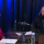 Venezuelan Interior Minister Diosdado Cabello (right) talking alongside PSUV Deputy Tania Díaz during the first episode of a new weekly podcast. Photo: IG/@ConelMazoDando.