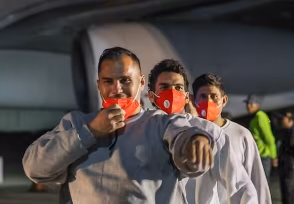 Venezuelan repatriated migrants, previously detained in the Guantanamo military base, arriving in Venezuela on Thursday, February 20, 2025. Photo: Con el Mazo Dando.
