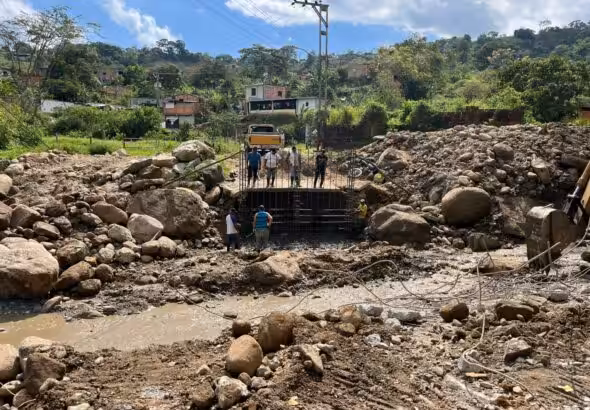 Building roads and running water pipes into rural communities will be a priority. Photo: Resumen Latinoamericano – English.
