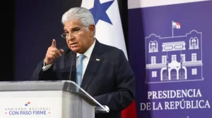Panamanian president José Raúl Mulino speaks at a press conference after meeting with US Secretary of State Marco Rubio this Sunday in Panama City (Panama). Photo: EFE/Gabriel Rodríguez.