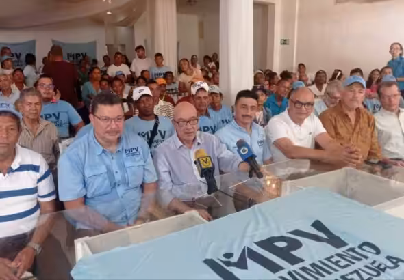 Movement for Venezuela (MPV) party leaders and members at a press conference. Photo: MPV.