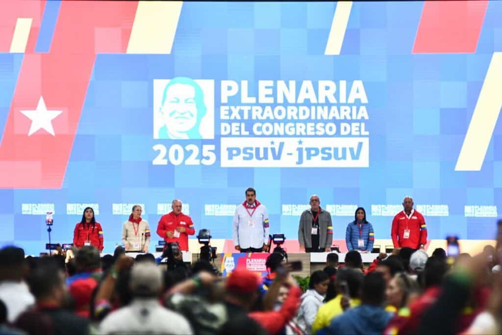 Venezuelan President Nicolás Maduro, accompanied by the PSUV leadership at the opening session of the special congress of the party, Caracas, February 4, 2025. Photo: Presidential Press.