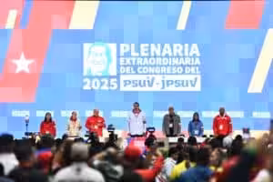Venezuelan President Nicolás Maduro, accompanied by the PSUV leadership at the opening session of the special congress of the party, Caracas, February 4, 2025. Photo: Presidential Press.