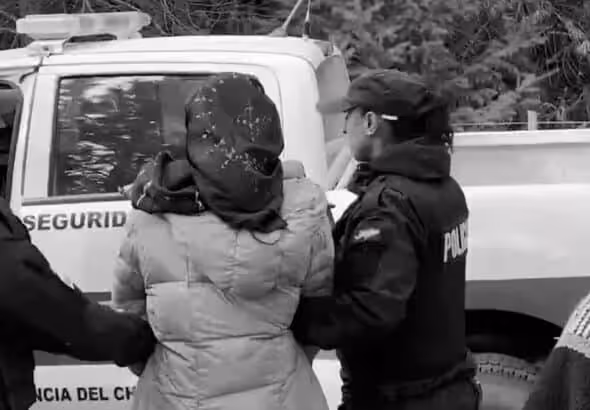 Argentinian police arrest a Mapuche woman, Victoria Dolores Núñez Fernández, in Chubut province, Argentina, February 12, 2025. Photo: X/@NachoTorresCH.