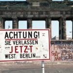 Berlin Wall Brandenburger Tor, 1989. Photo: Peoples Dispatch/Wikimedia Commons.