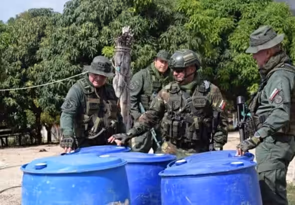 FANB personnel inspect seized material from paramilitary camps in Zulia state, on the border with Colombia. Photo: CEOFANB.
