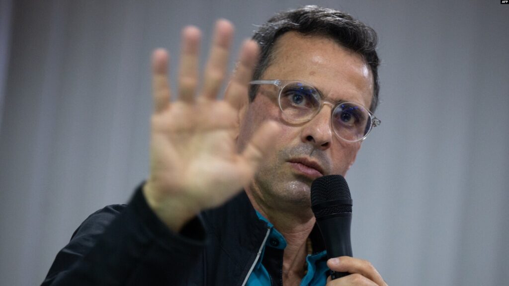 Henrique Capriles speaking at a press conference. Photo: File photo.