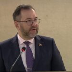 Venezuelan Foreign Minister Yvan Gil with a United Nations flag in the background. Photo: RedRadioVE.