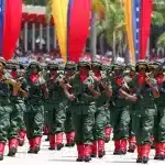 Venezuelan military personnel march at an official event. Photo: FANB/file photo.