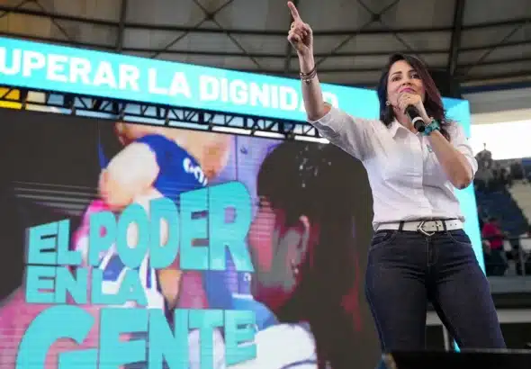 Luisa González, presidential candidate for the Citizen Revolution Movement, speaks during a political event last October in Guayaquil, Ecuador. Photo: Mauricio Torres/EFE/File photo.
