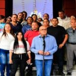 Family members of Venezuelan migrants illegally imprisoned in El Salvador, accompanied by Venezuelan National Assembly President Jorge Rodríguez, hold a press conference at Miraflores Palace, Caracas, March 20, 2025. Photo: Presidential Press.