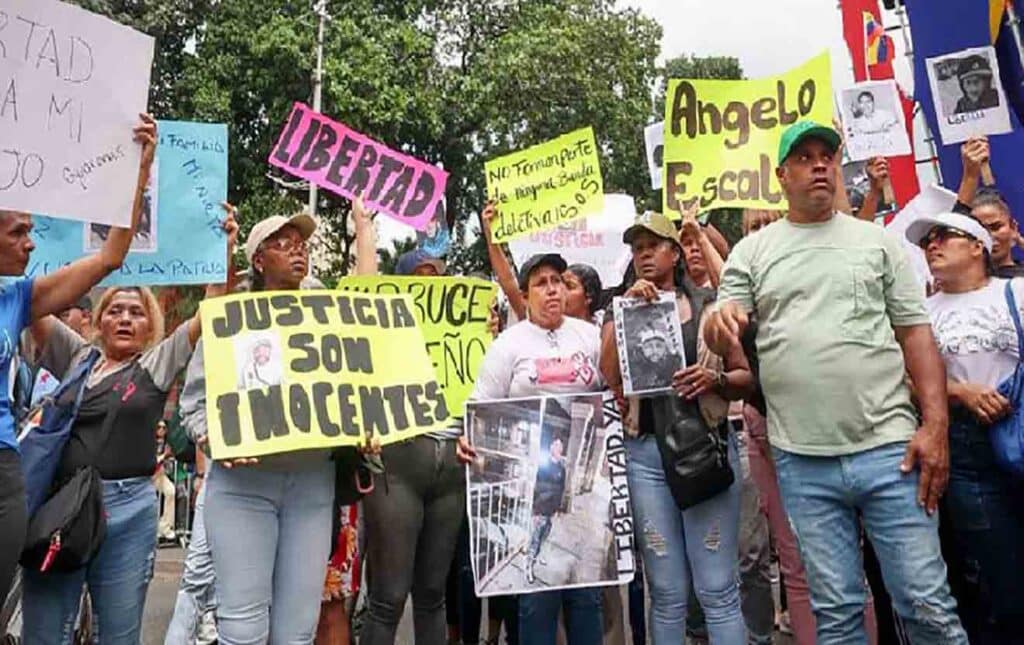 Venezuelan march in support of migrants in the US unjustly detained and sent to a Salvadoran prison on allegations of ties to gangs, Caracas, March 18, 2025. Photo: El Correo del Orinoco.