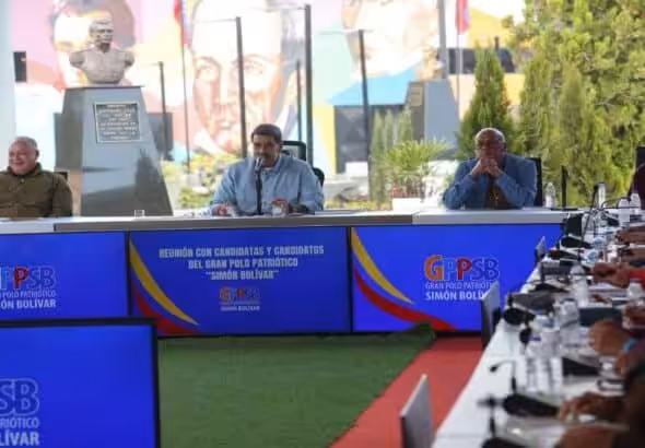 Venezuelan President Nicolás Maduro alongside PSUV Secretary General Diosdado Cabello and National Assembly President Jorge Rodríguez during the announcement of the PSUV candidates for governor for the upcoming May 25 elections. Photo: Venezuela Presidential Press.