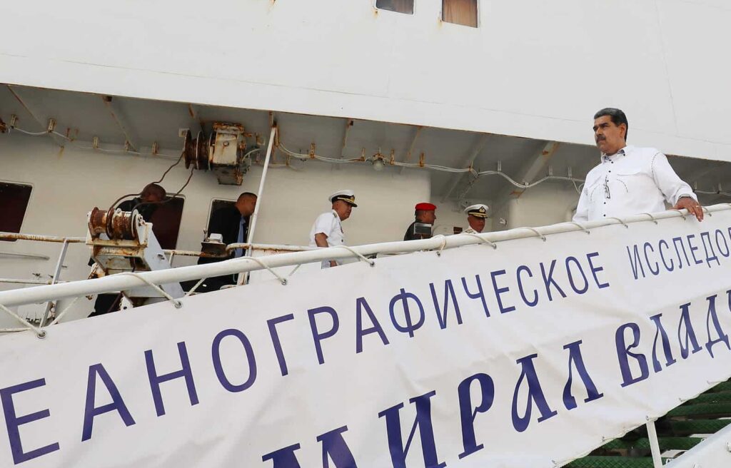 Venezuelan President Nicolás Maduro visits the Russian Navy's Baltic Fleet Ship Admiral Vladimirsky during its visit to La Guaira, Venezuela on April 13, 2025. Photo: Presidential Press.