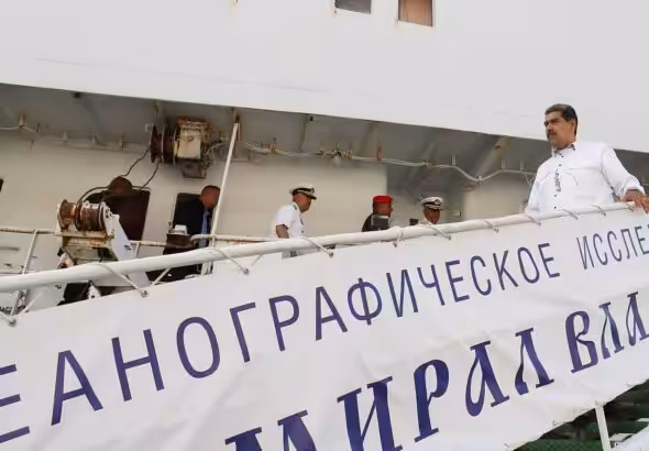 Venezuelan President Nicolás Maduro visits the Russian Navy's Baltic Fleet Ship Admiral Vladimirsky during its visit to La Guaira, Venezuela on April 13, 2025. Photo: Presidential Press.