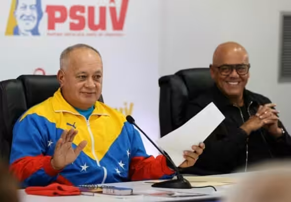 The general secretary of the United Socialist Party of Venezuela, Diosdado Cabello, presents the names of the Great Patriotic Pole coalition's candidates for the National Assembly Election of May 25. Photo: Con El Mazo Dando.