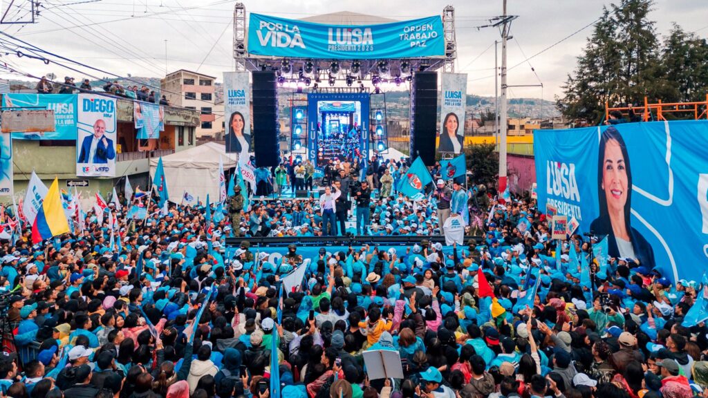 The closing event of presidential candidate Luisa González's electoral campaign in Quito, Ecuador, April 10, 2025. Photo: X/@LuisaGonzalezEc.