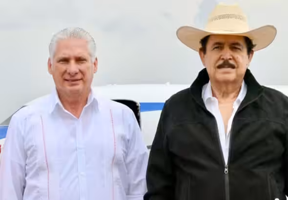 Cuban President Díaz-Canel and Manuel Zelaya. Photo: Presidencia Cuba.