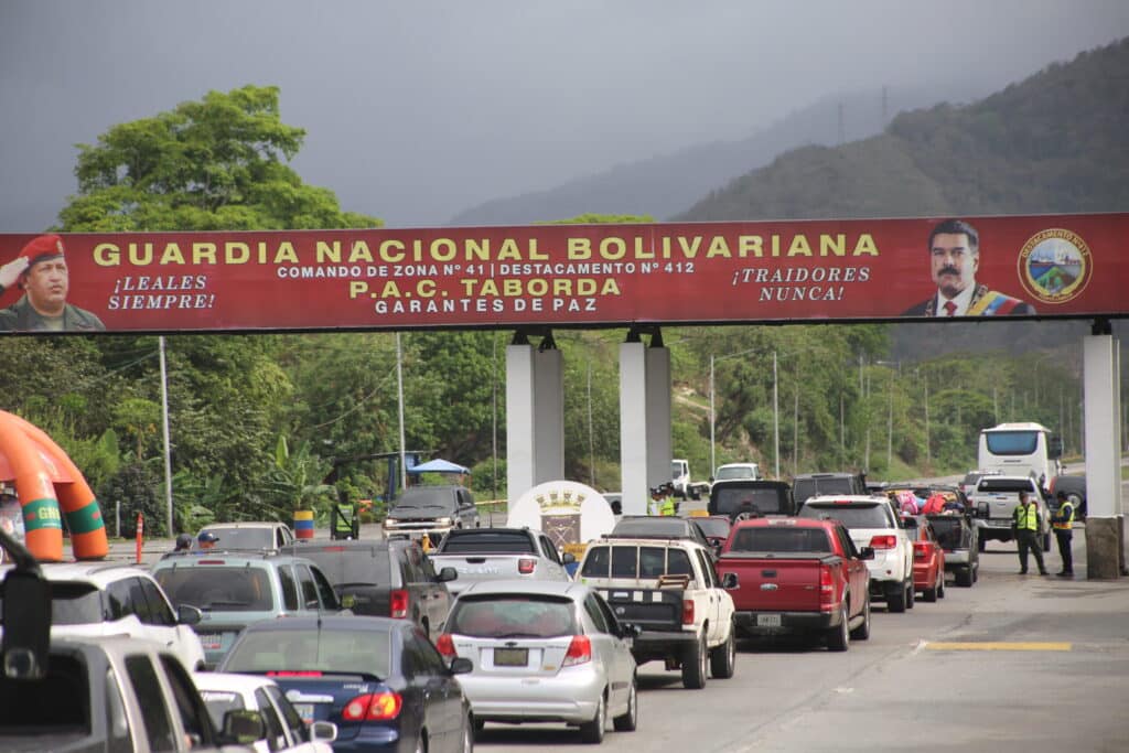 Temporadistas-retornaron-con-total-exito-tras-asueto-de-Semana-Santa-2025-en-Carabobo-scaled