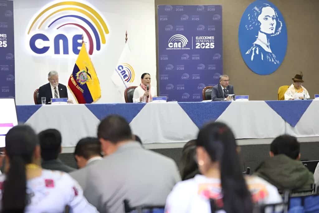 Ecuadorian National Electoral Council authorities announcing the rejection of the vote recount request on Thursday, April 24, 2025. Photo: CNE Ecuador.