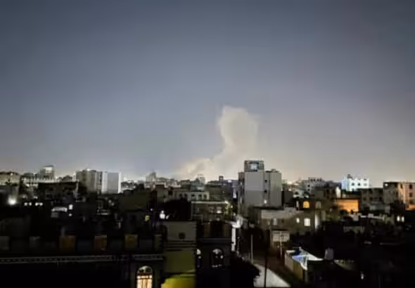 Israel launched 50 airstrikes on Yemen’s Hudaydah region and a cement factory to the east on Monday night. Photo: PressTV/File photo.