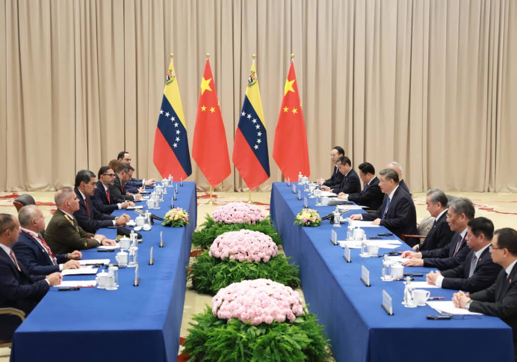 Chinese President Xi Jinping holds a high-level meeting with Venezuelan President Nicolás Maduro during the celebrations for the 80th anniversary of the victory in the Soviet Union's Great Patriotic War, Moscow, Russia, May 9, 2025. Photo: Xinhua/Ding Haitao.