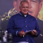 Diosdado Cabello con el mazo dando