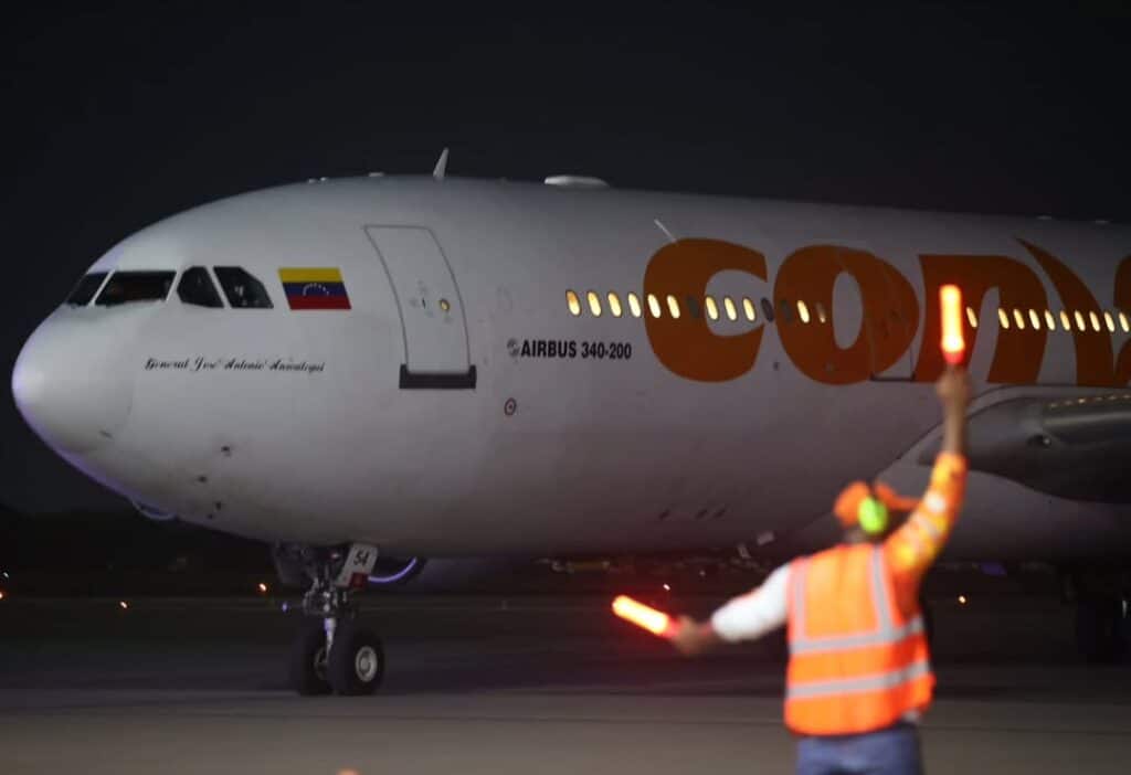 Conviasa passenger jet landing at the Simón Bolívar International Airport in Maiquetia, La Guaira state, Venezuela. Photo: IG/@mijpvzla.