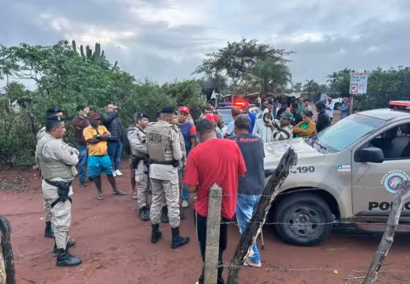Police operation evicting MST families in Bahia, Brazil. Photo: MST.