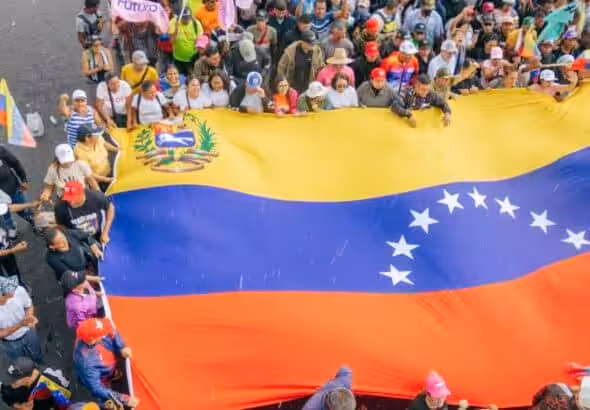 Venezuelan people marched in the rain on July 30 in defense of the July 28 electoral results. Photo: Zoe Alexandra.