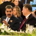 Presidents Nicolás Maduro of Venezuela and Xi Jinping of China having a conversation during a dinner at the Kremlin in Russia. Photo: Presidential Press.