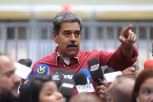 Venezuelan President Nicolas Maduro giving statements to the press after casting his vote in the parliamentary and regional elections on Sunday, May 25, 2025. Photo: Presidential Press.