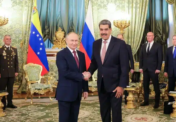 Venezuelan President Nicolás Maduro shakes hands with his Russian counterpart Vladimir Putin in the Kremlin, Moscow, on May 7, 2025. Photo: Presidential Press Venezuela.