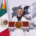 Claudia Sheinbaum speaking about oil shipments at a press conference. Photo: EFE.