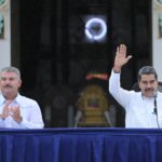 Venezuelan President Nicolás Maduro (right) with the governor of Zulia, Luis Caldera (left). Photos: Presidential Press.