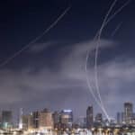 Israeli air defenses respond to incoming Iranian ballistic missiles as seen from Tel Aviv, Israel, June 18, 2025. Photo: Getty Images/Mostafa Alkharouf/Anadolu.