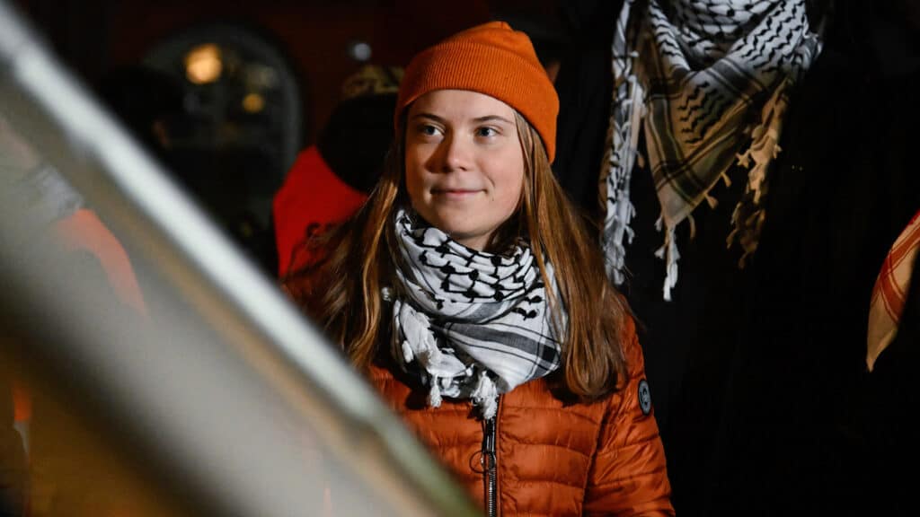 Greta Thunberg stands at a pro-Palestinian demonstration on the market square at the stage entrance in Manhattan, New York, December 6, 2024. Photo: MintPress News.