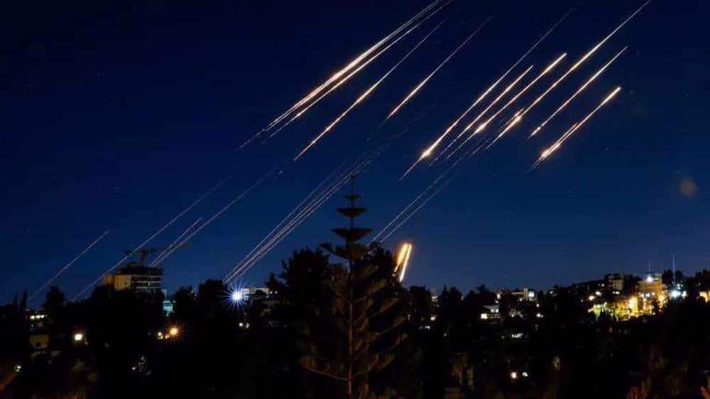 The Islamic Revolution Guards Corps’s barrage of missiles and drones on the occupied Palestinian territories on June 14, 2025. Photo: PressTV.