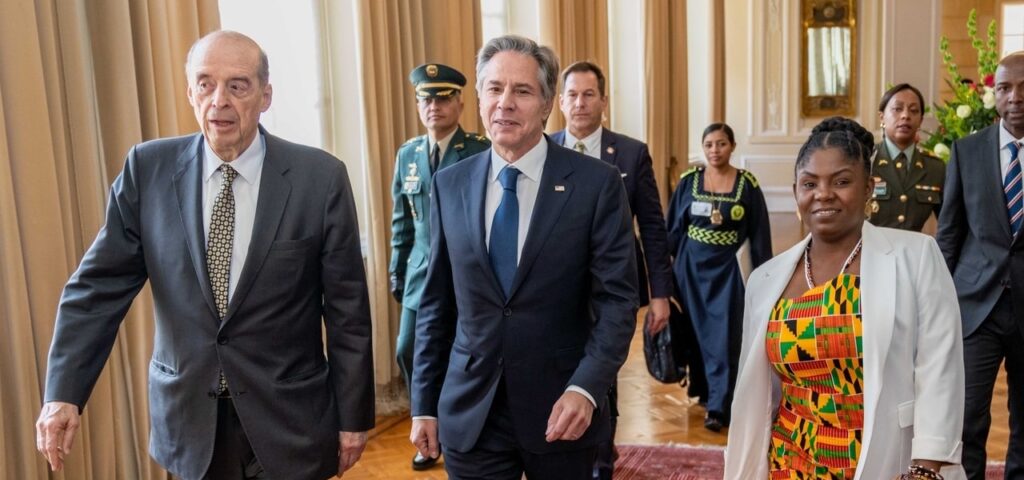 Former Colombian Foreign Minister Alvaro Leyva next to US Secretary of State Antony Blinken and Colombian Vice President Francia Márquez in Bogota, October 2022. Photo: X/@SecBlinken/file photo.