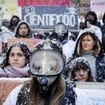 Protest of researchers and scientists in Buenos Aires, Argentina. Photo: Collaborative Coverage/RAICYT.