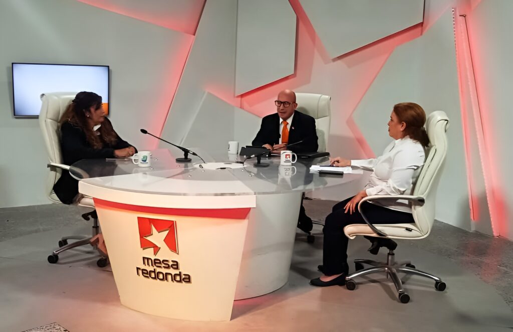 Executives of the Cuban Telecommunications Company (ETECSA) will appear this Friday at the Round Table. Photo: CUBADEBATE.