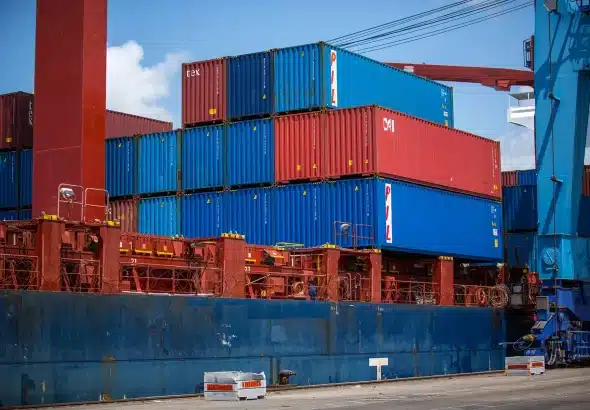 shipping-containers-1096829