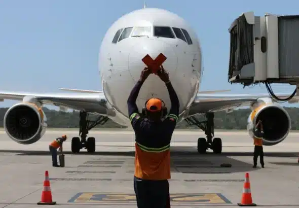 An aircraft belonging to the US airline Eastern taxis at the Simón Bolívar International Airport in Maiquetía, La Guaira state, on June 20, 2025. Photo: IG/@vueltalapatria.