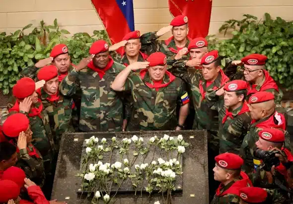 Accompanied by a group of military personnel Diosdado Cabello visited Cuartel de la Montaña (Mountain Barracks) on February 2023 to pay tribute to the memory of Hugo Chávez, the leader of the Bolivarian Revolution. Photo: PSUV/file photo.