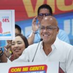 Chavista leader Jorge Rodríguez showing the new political distribution map of all municipalities in Venezuela on Monday, July 28, 2025. Photo: X/@avnve.