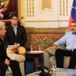 Venezuelan President Nicolás Maduro (right) meets Japanese Arquitect Riken Yamamoto (left) at Miraflores Palace on February, 2025. Photo: Presidential Press.