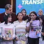 Venezuelan President Nicolás Maduro together with the mothers and relatives of some of the Venezuelan kids abducted by the government of the US empire, in Caracas, June 30, 2025. Photo: Presidential Press.